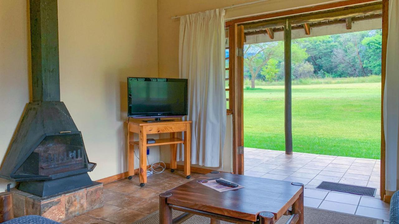 Wits End Mountain Resort Champagne Valley Экстерьер фото