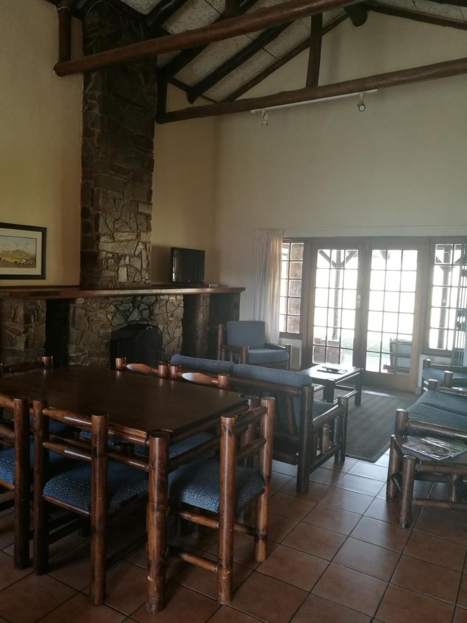 Wits End Mountain Resort Champagne Valley Экстерьер фото
